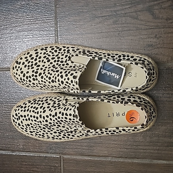 Slip ons - Picture 3 of 5